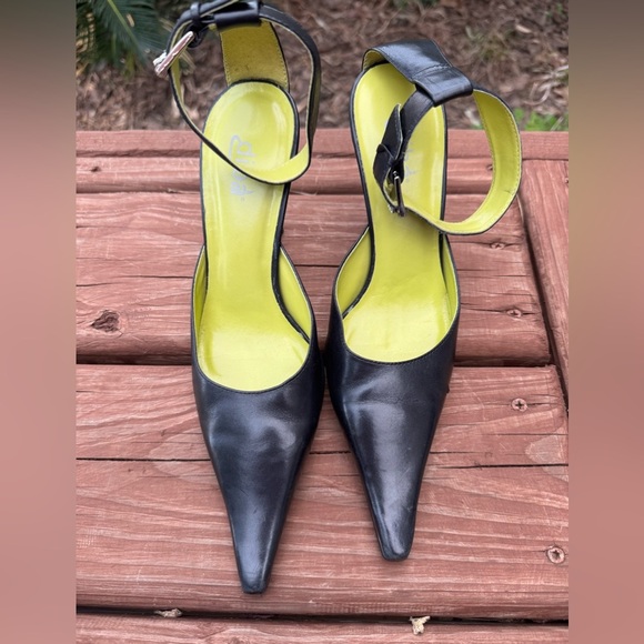 Vintage Y2K Leather 90s pointed  heels by Diba Size 7 - Picture 2 of 6
